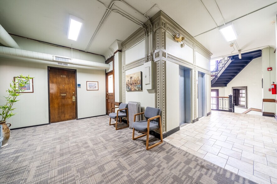 51 Newark St, Hoboken, NJ à louer - Photo de l’immeuble – Image 3 sur 33
