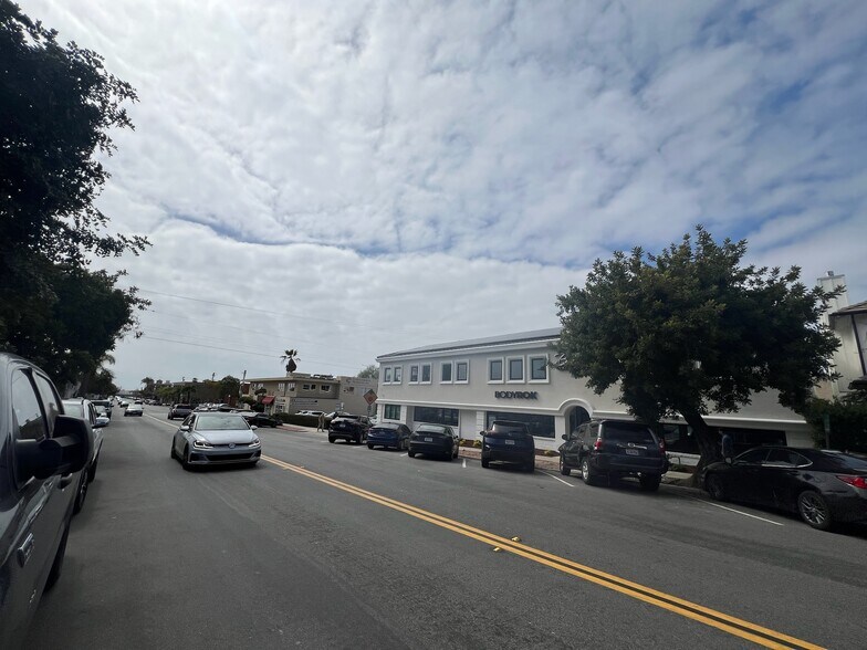 1150 Silverado St, La Jolla, CA à louer - Photo de l’immeuble – Image 3 sur 15