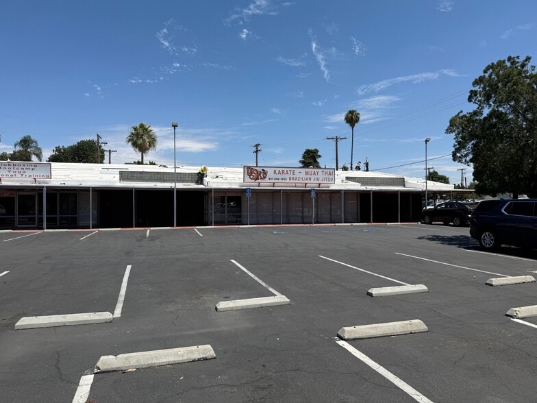 6786 Brockton Ave, Riverside, CA à louer - Photo de l’immeuble – Image 3 sur 3