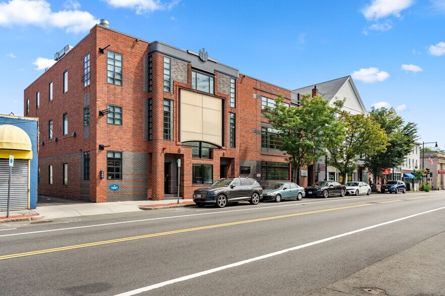 271 Cambridge St, Cambridge, MA à louer - Photo de l’immeuble – Image 2 sur 4
