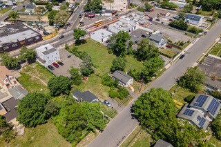 1523 Straight Path, Wyandanch, NY à vendre - Photo de l’immeuble – Image 2 sur 14