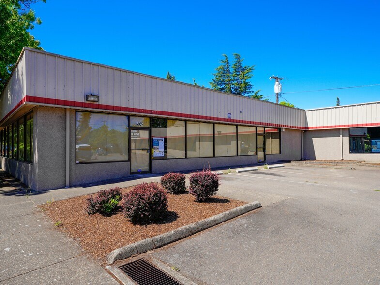 532 NW 3rd St, Corvallis, OR à louer - Photo de l’immeuble – Image 3 sur 16