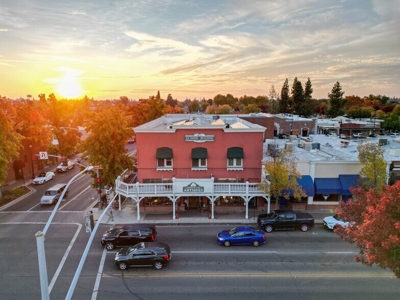 456 Clovis Ave, Clovis, CA à louer - Photo de l’immeuble – Image 1 sur 8