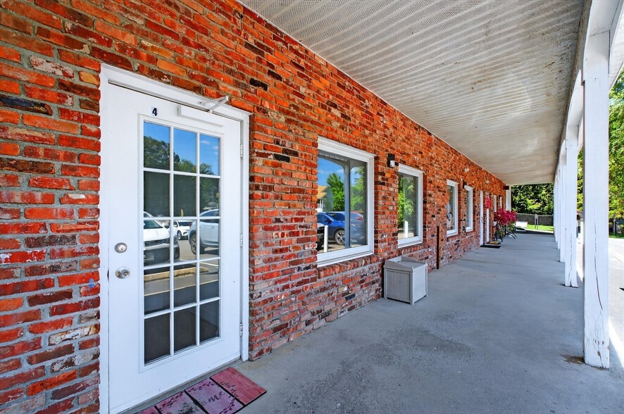 531 Route 52, Carmel, NY à louer - Photo de l’immeuble – Image 3 sur 22