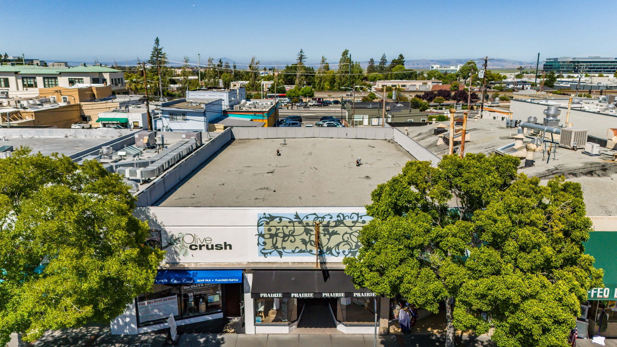 653-657 Laurel St, San Carlos, CA à louer Photo de l’immeuble– Image 1 sur 2