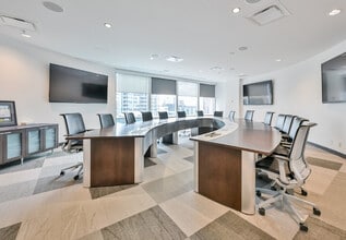 517 10th Ave SW, Calgary, AB à louer Photo intérieure– Image 1 sur 7
