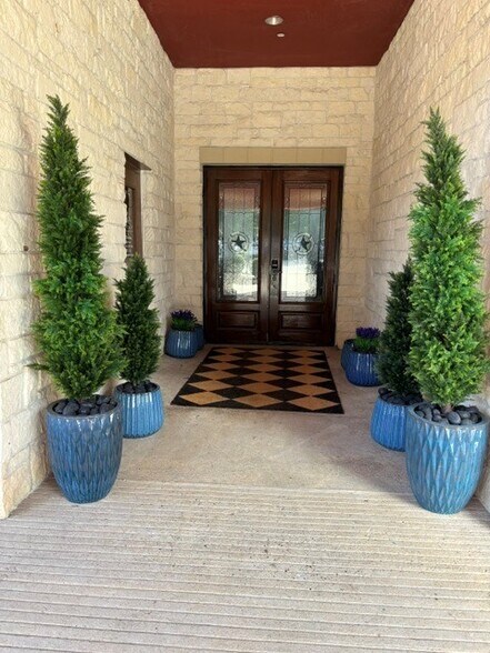 2200 N FM 3083 Rd W, Conroe, TX à louer - Photo de l’immeuble – Image 3 sur 30