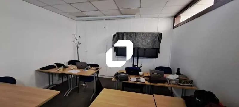 Bureau dans Paris à vendre - Photo de l’immeuble – Image 3 sur 10