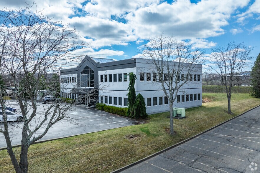 335 Morganza Rd, Canonsburg, PA à louer - Photo de l’immeuble – Image 3 sur 27