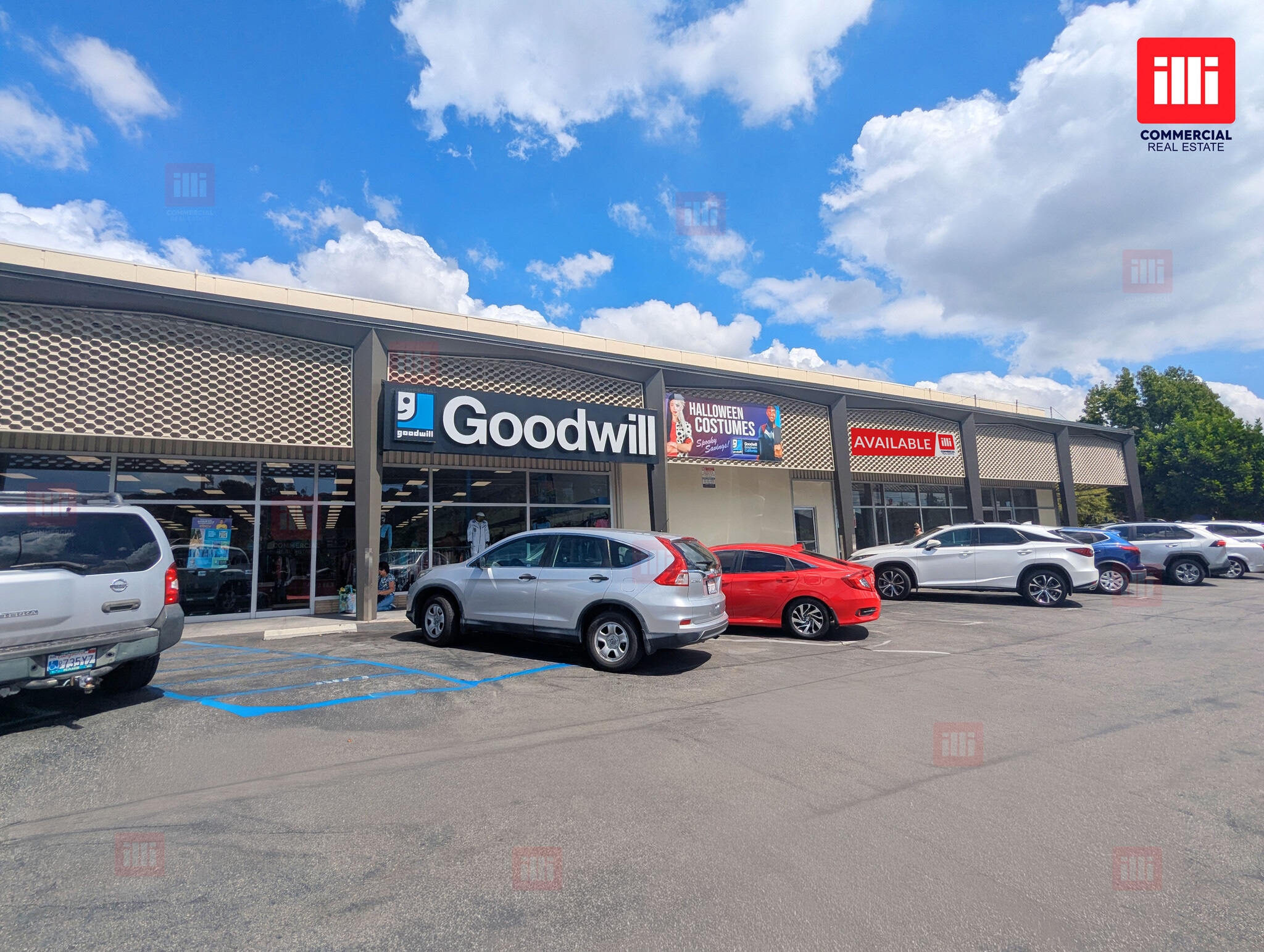 6535-6585 Foothill Blvd, Tujunga, CA à louer Photo intérieure– Image 1 sur 2