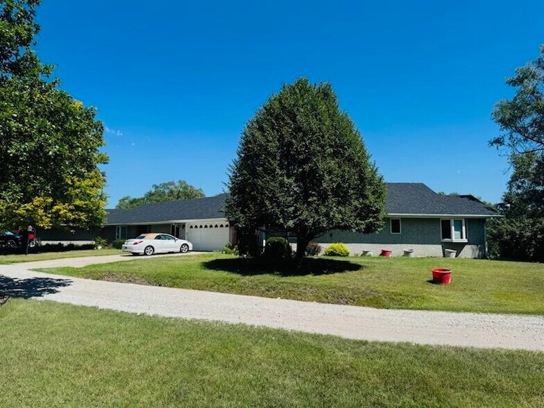 1522-1624 Centennial Dr, McCook, NE à vendre - Photo de l’immeuble – Image 2 sur 11