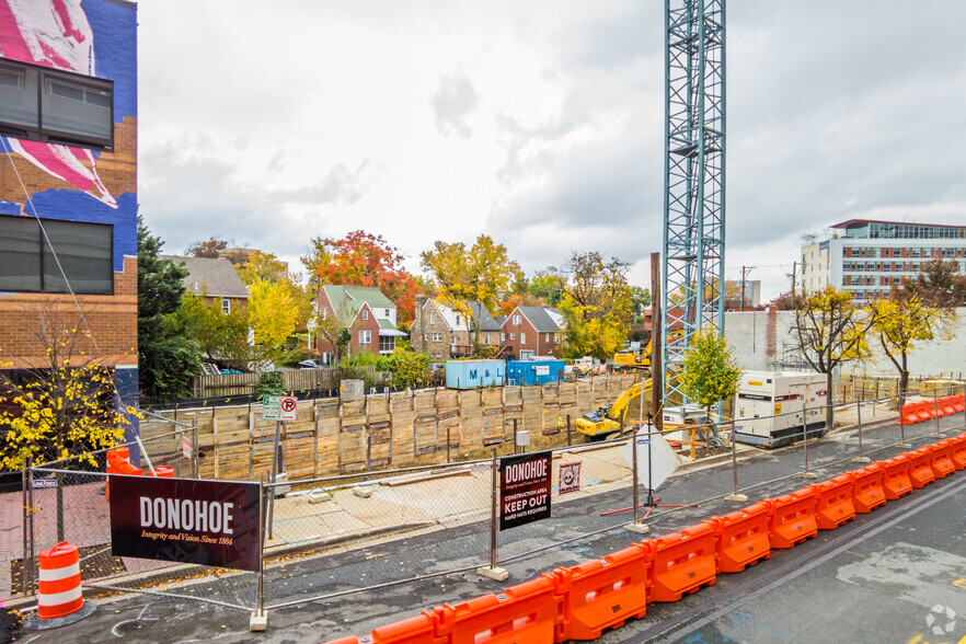 4909 Auburn Ave, Bethesda, MD à louer - Photo de l’immeuble – Image 3 sur 4