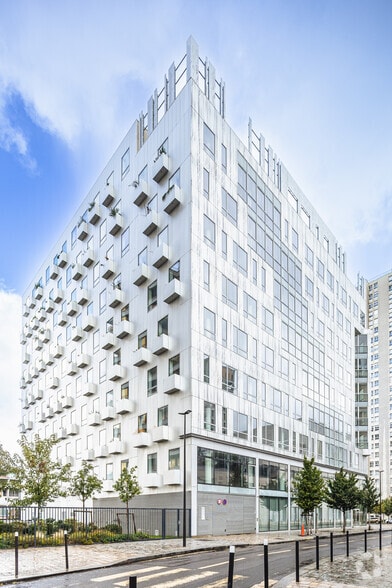 6 Avenue De La Porte De La Chapelle, Paris à louer - Photo de l’immeuble – Image 3 sur 4