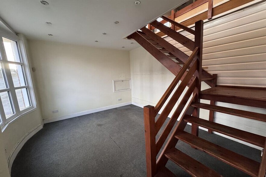 Nottingham Rd, Nottingham à vendre - Photo de l’immeuble – Image 2 sur 25