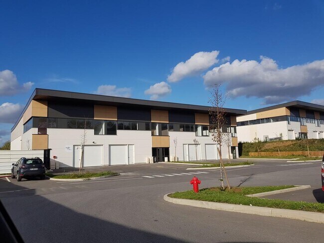 Plus de détails pour Industriel/Logistique à louer