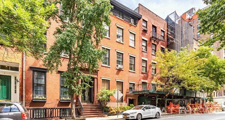 13 E 9th St, New York, NY à vendre Photo de l’immeuble– Image 1 sur 4