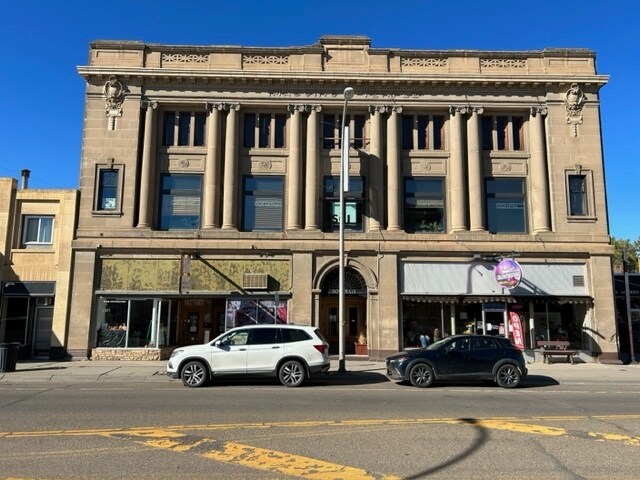 909 Main St, Miles City, MT à vendre - Photo principale – Image 1 sur 17