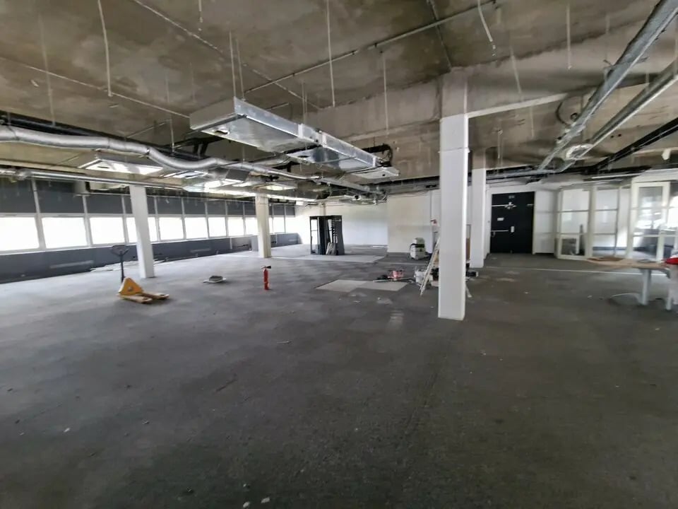 Industriel/Logistique dans Valbonne à louer Photo intérieure– Image 1 sur 10