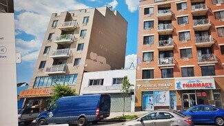 Plus de détails pour 8219 Queens Blvd, Elmhurst, NY - Local commercial à vendre