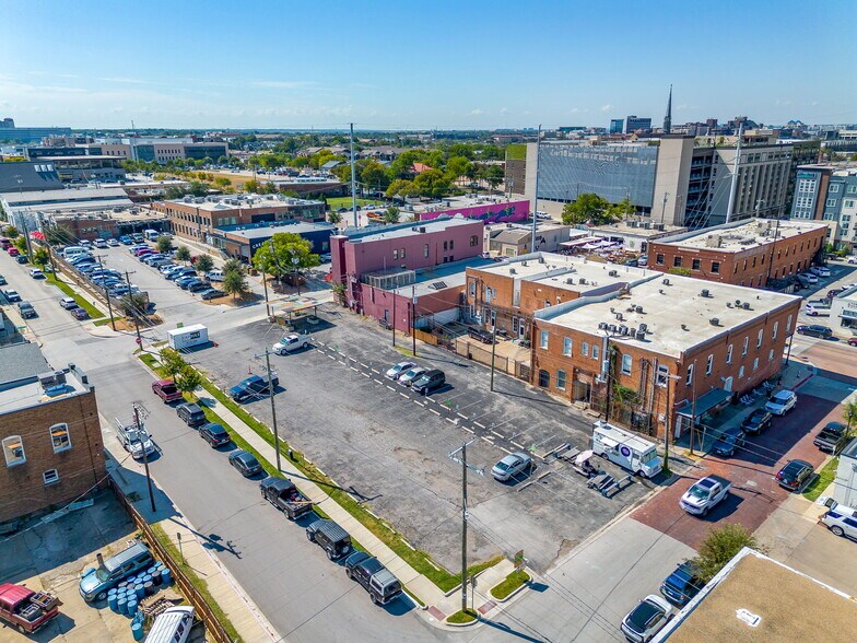 215-219 S Main St, Fort Worth, TX à louer - Photo de l’immeuble – Image 3 sur 27