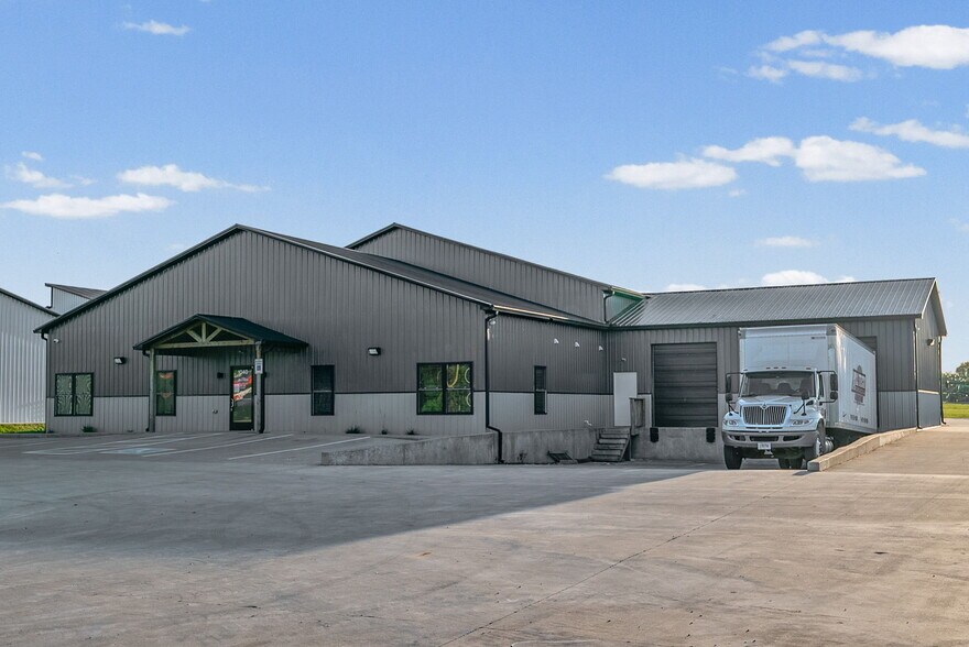 1040 Smokestack Dr, Clarksville, TN à louer - Photo principale – Image 1 sur 35