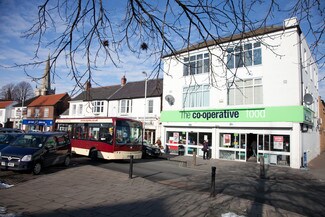 Plus de détails pour 27-31 The Square, Hessle - Local commercial à louer