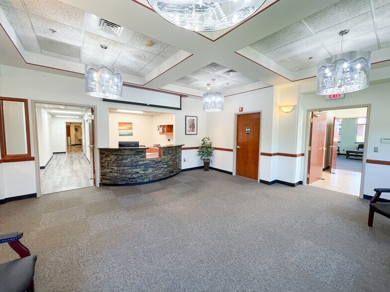 4820 S Arrowhead Dr, Independence, MO à louer - Photo intérieure – Image 2 sur 21