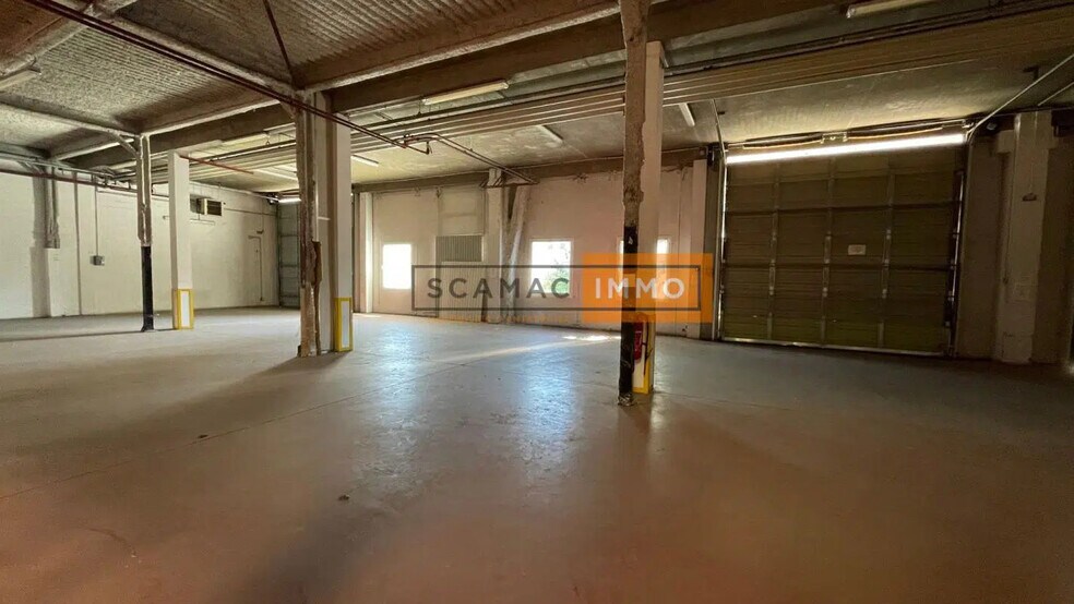 86 Avenue Louis Roche, 92230 Gennevilliers, Gennevilliers à louer - Photo de l’immeuble – Image 2 sur 13