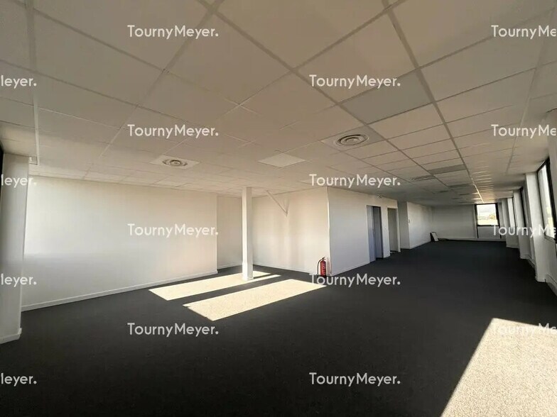 Bureau dans Toulouse à louer - Photo de l’immeuble – Image 2 sur 8