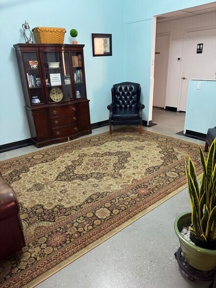 621 Lakeview Rd, Clearwater, FL à louer - Photo intérieure – Image 2 sur 13