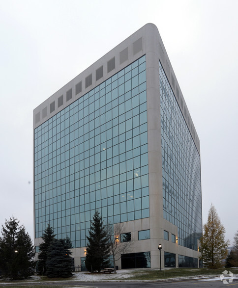 515 Legget Dr, Ottawa, ON à louer - Photo principale – Image 1 sur 4