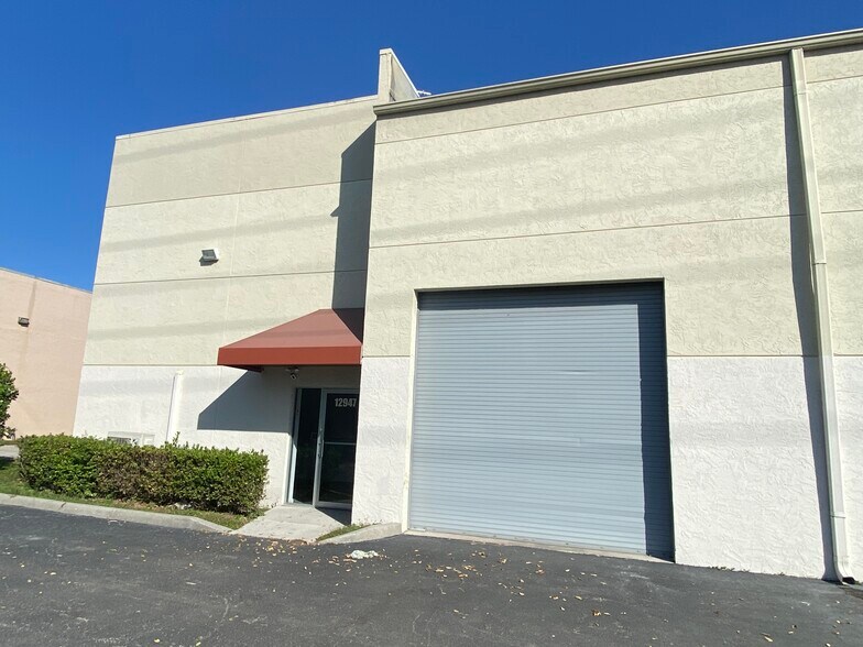 12947-12959 SE Suzanne Dr, Hobe Sound, FL à vendre - Photo de l’immeuble – Image 3 sur 7