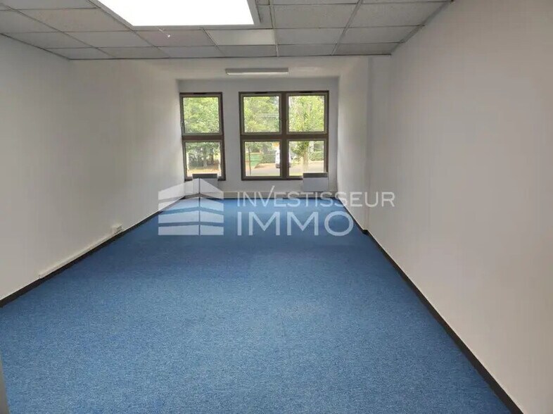 Bureau dans Torcy à louer - Photo intérieure – Image 2 sur 8