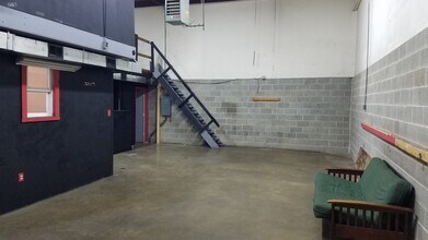 33 McWhirt Loop, Fredericksburg, VA à louer Photo intérieure– Image 1 sur 4