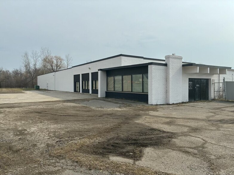 65700 Gratiot Ave, Lenox, MI à louer - Photo principale – Image 1 sur 16