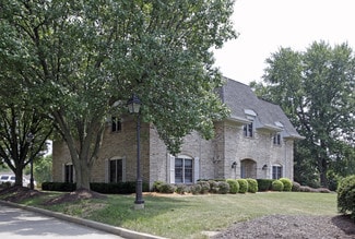 Plus de détails pour 9122 Montgomery Rd, Cincinnati, OH - Bureau à vendre