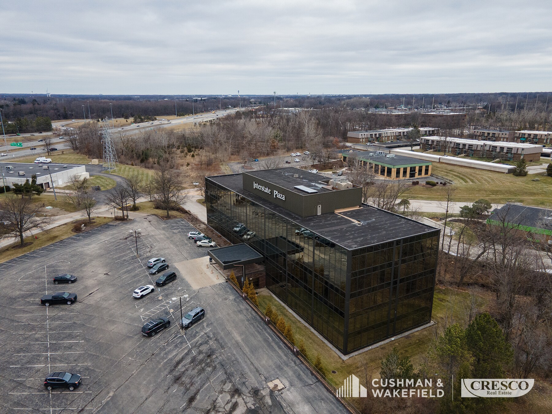 16600 Sprague Rd, Middleburg Heights, OH à louer Photo de l’immeuble– Image 1 sur 13