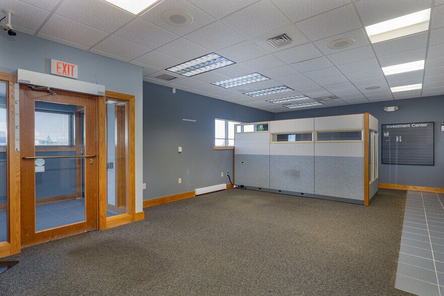 927 E Main St, Winneconne, WI à vendre - Photo de l’immeuble – Image 3 sur 18