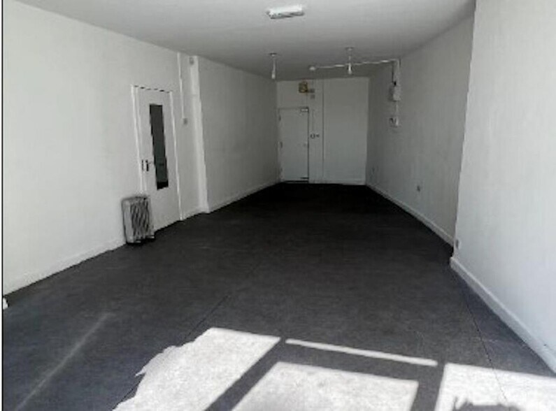 131 High St, Stoke On Trent à louer - Photo de l’immeuble – Image 2 sur 4