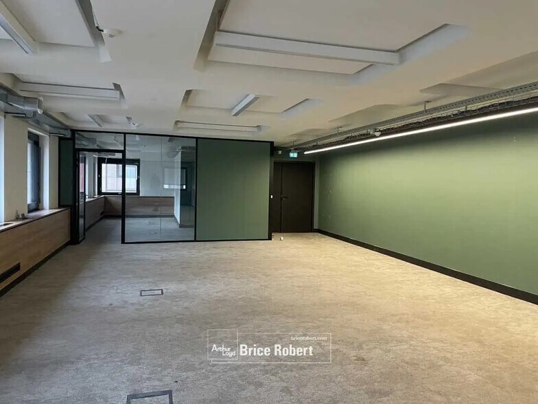 Bureau dans Villeurbanne à louer - Photo de l’immeuble – Image 3 sur 14