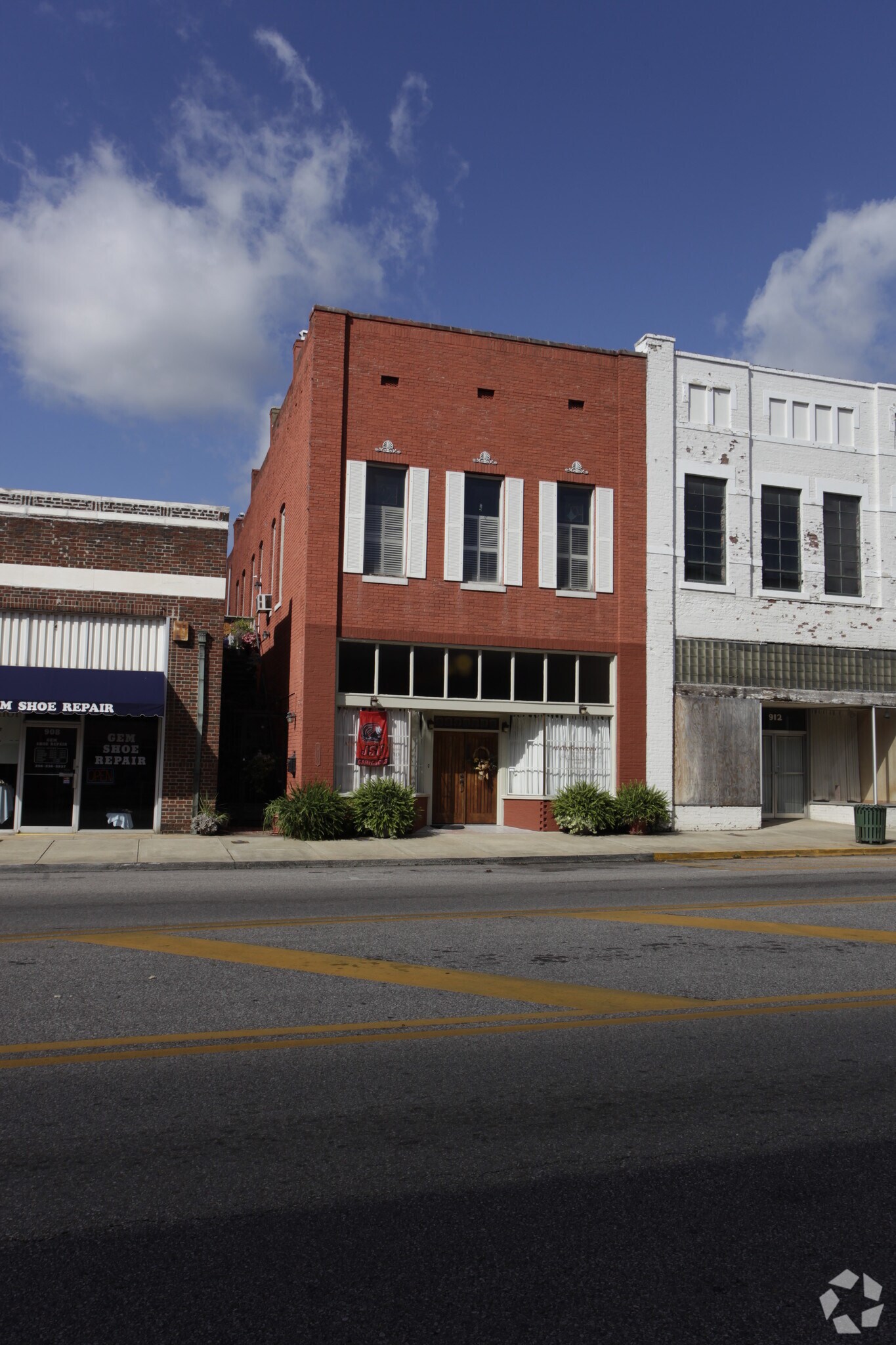 910 Noble St, Anniston, AL à vendre Photo principale– Image 1 sur 3