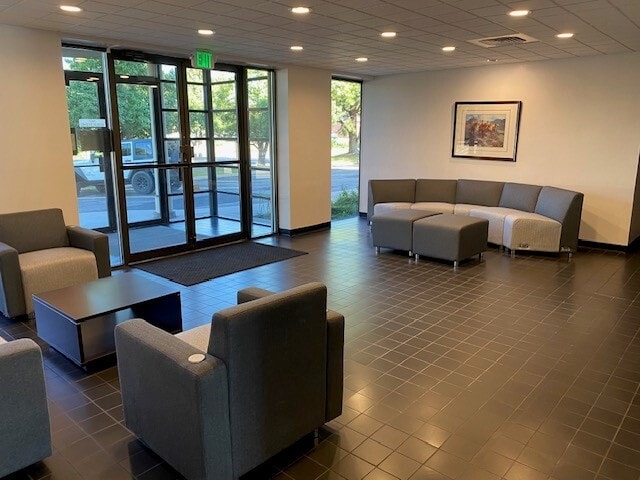 5500 E Yale Ave, Denver, CO à louer - Hall d’entrée – Image 2 sur 10