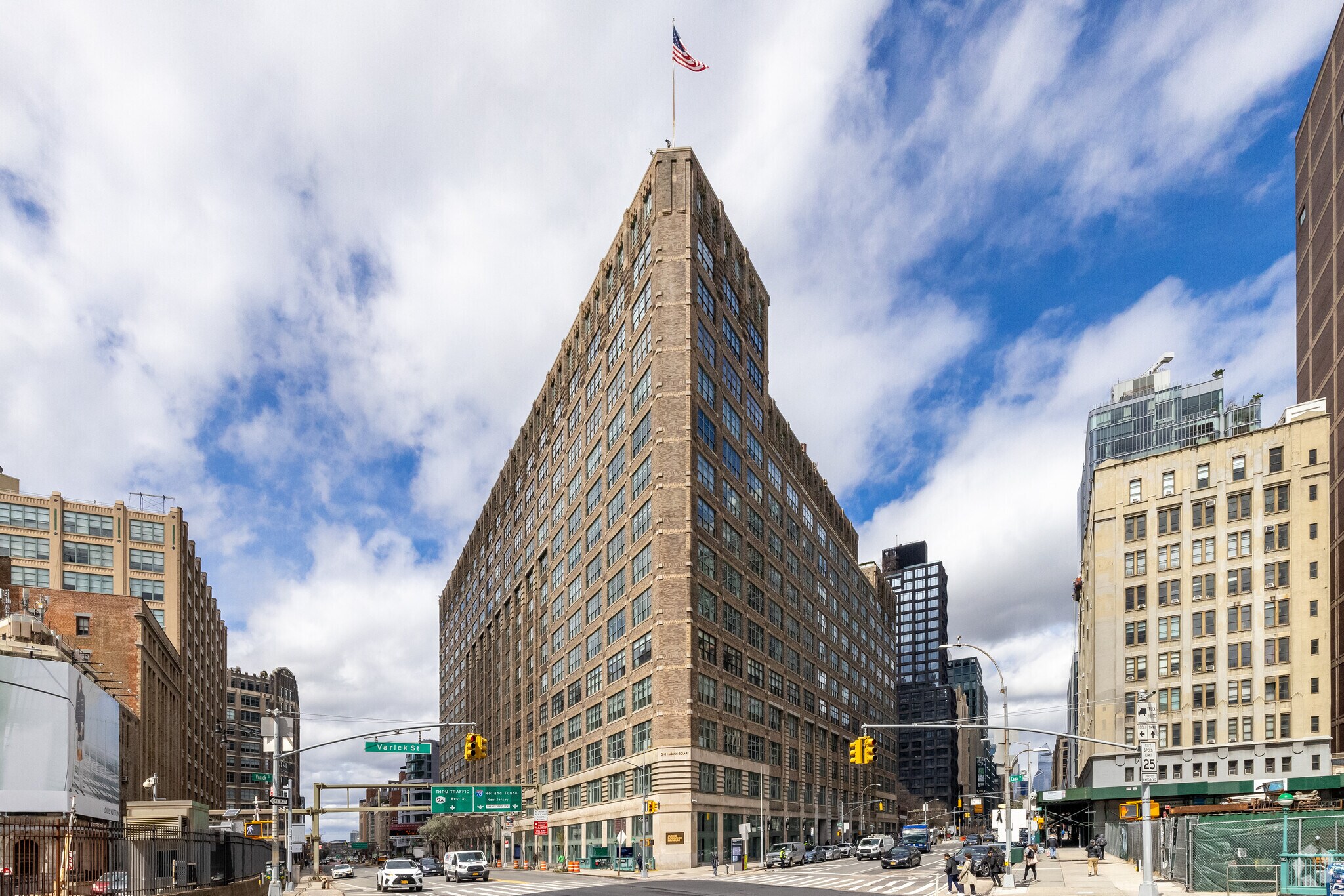 75 Varick St, New York, NY à louer Photo principale– Image 1 sur 6