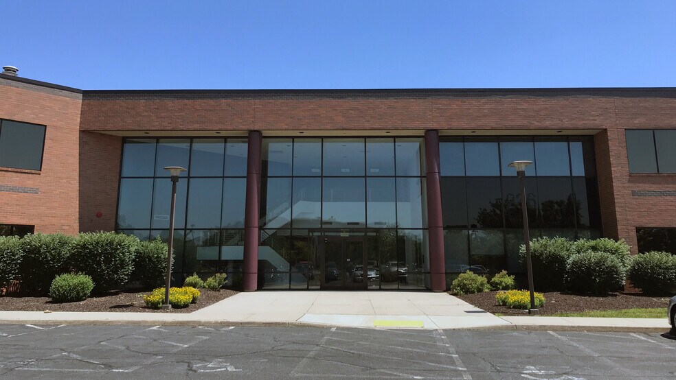 236 Brodhead Rd, Bethlehem, PA à louer - Photo de l’immeuble – Image 3 sur 19