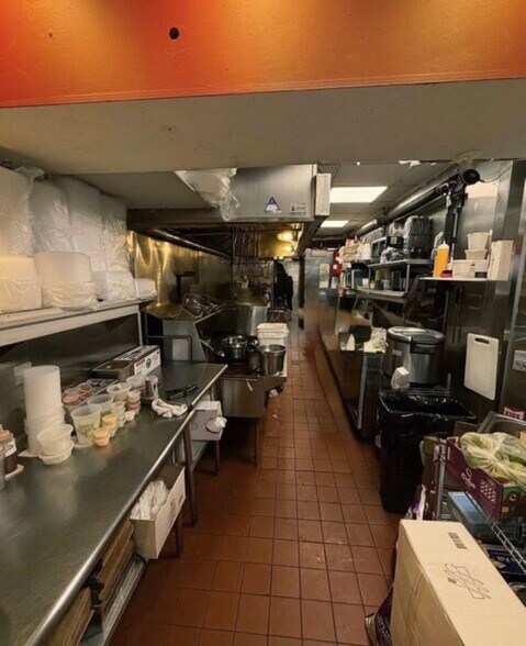 219-221 E 23rd St, New York, NY à louer - Photo de l’immeuble – Image 2 sur 5