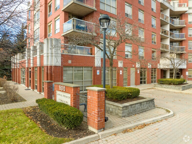 800 Sheppard Ave W, Toronto, ON à vendre - Photo de l’immeuble – Image 3 sur 29
