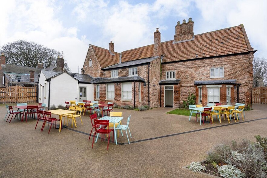 28 High St, Kirton à louer - Photo de l’immeuble – Image 2 sur 56