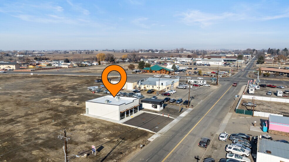 209 1st, Sunnyside, WA à louer - Aérien – Image 2 sur 14
