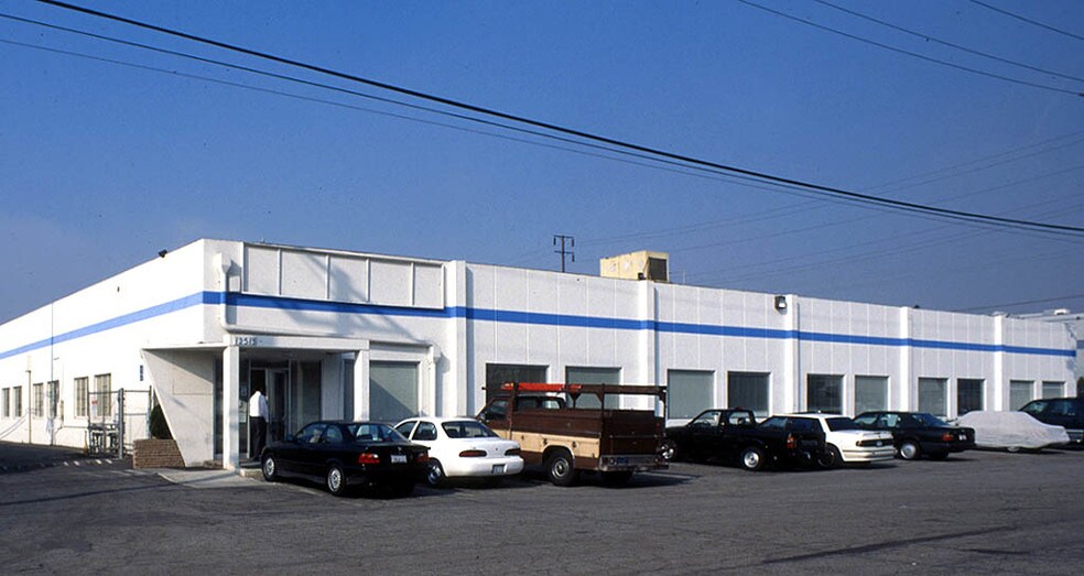 12506 Chadron Ave, Hawthorne, CA à louer - Photo de l’immeuble – Image 2 sur 4