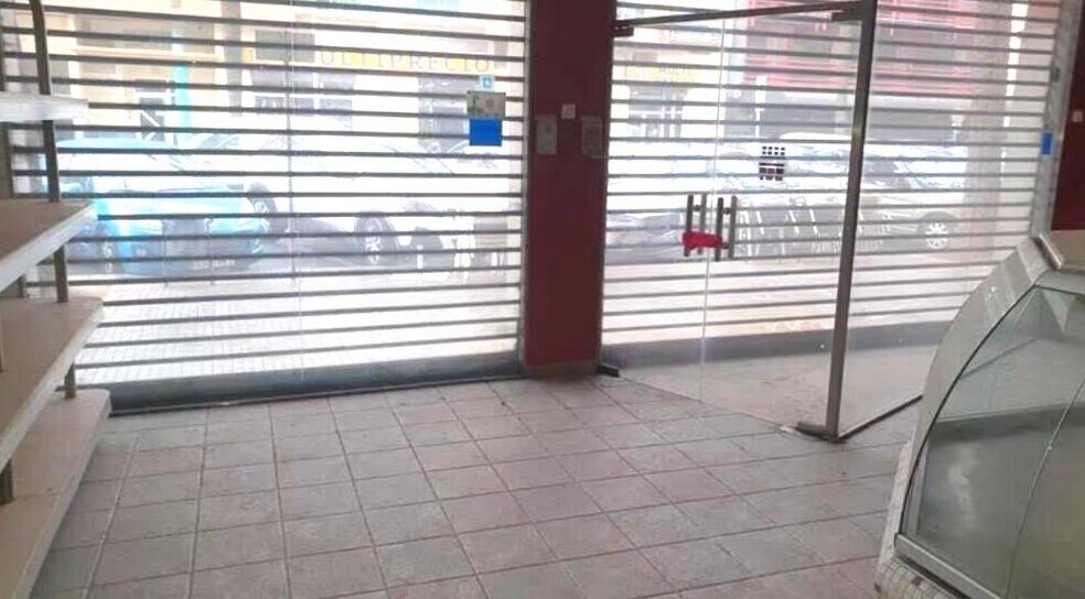 Local commercial dans Gandia, Valencia à vendre - Photo intérieure – Image 3 sur 23